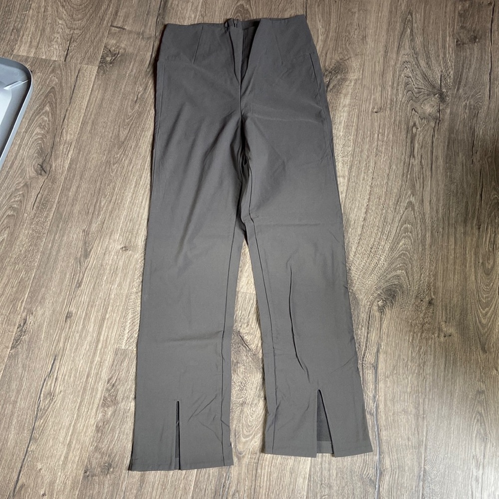 Athleta split flare pants, NWOT gray. Size 4